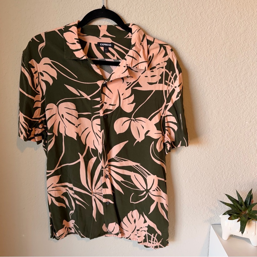 Express Men's Tropical Leaf Print Camp Collar Shirt Size M Green Pink